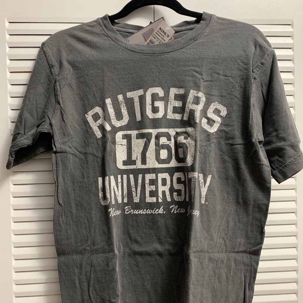 new mens rutgers tshirt size small